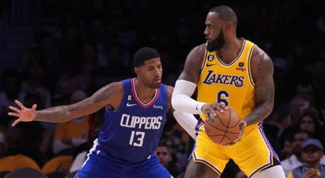 开云体育-针锋相对也险成队友 乔治老詹的命运纠葛还在继续