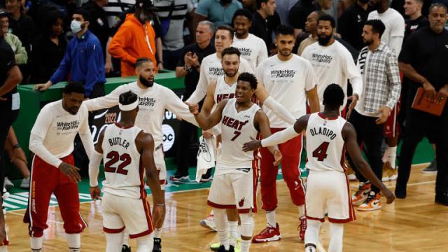 开云体育平台-NBA违规招募分为哪三类？76人尼克斯真会挨罚吗？